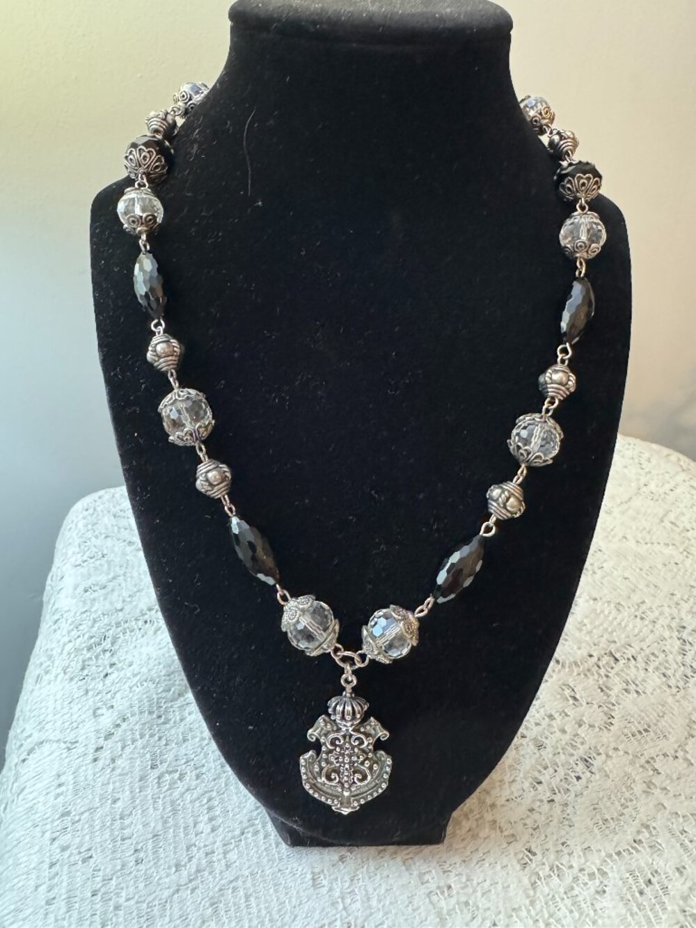 VTG Lisa Hallow .925 Sterling Silver Shield & Crown Crystal Statement Necklace